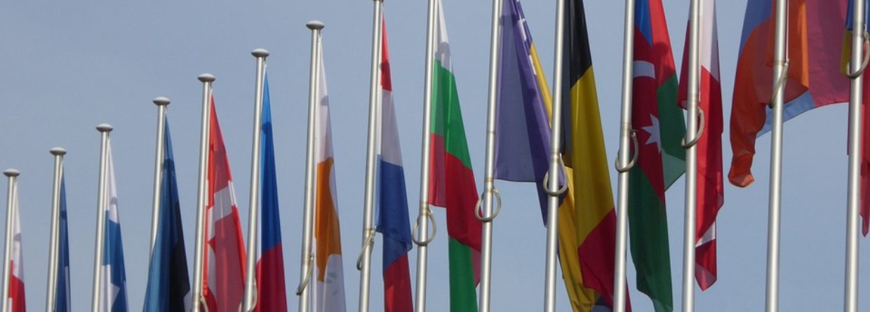 Flagi krajów Unii Europejskiej. Fot. Wikimedia Commons.
