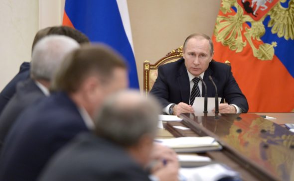 Władimir Putin i szefowie naftowych spółek