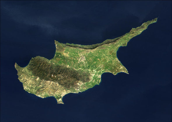 Cypr widziany z kosmosu. Źródło:Wikipedia