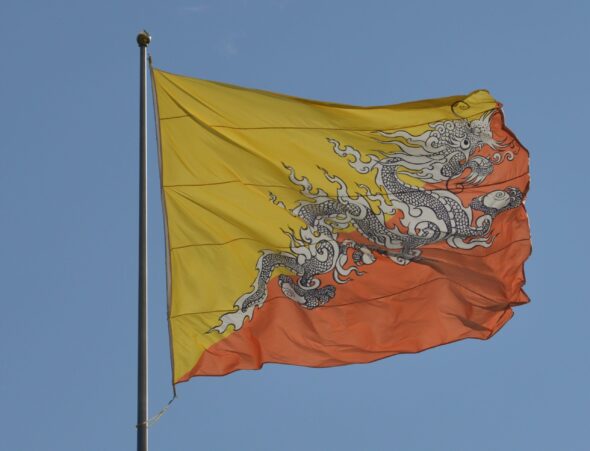 Flaga Bhutanu. Źródło: Wikicommons
