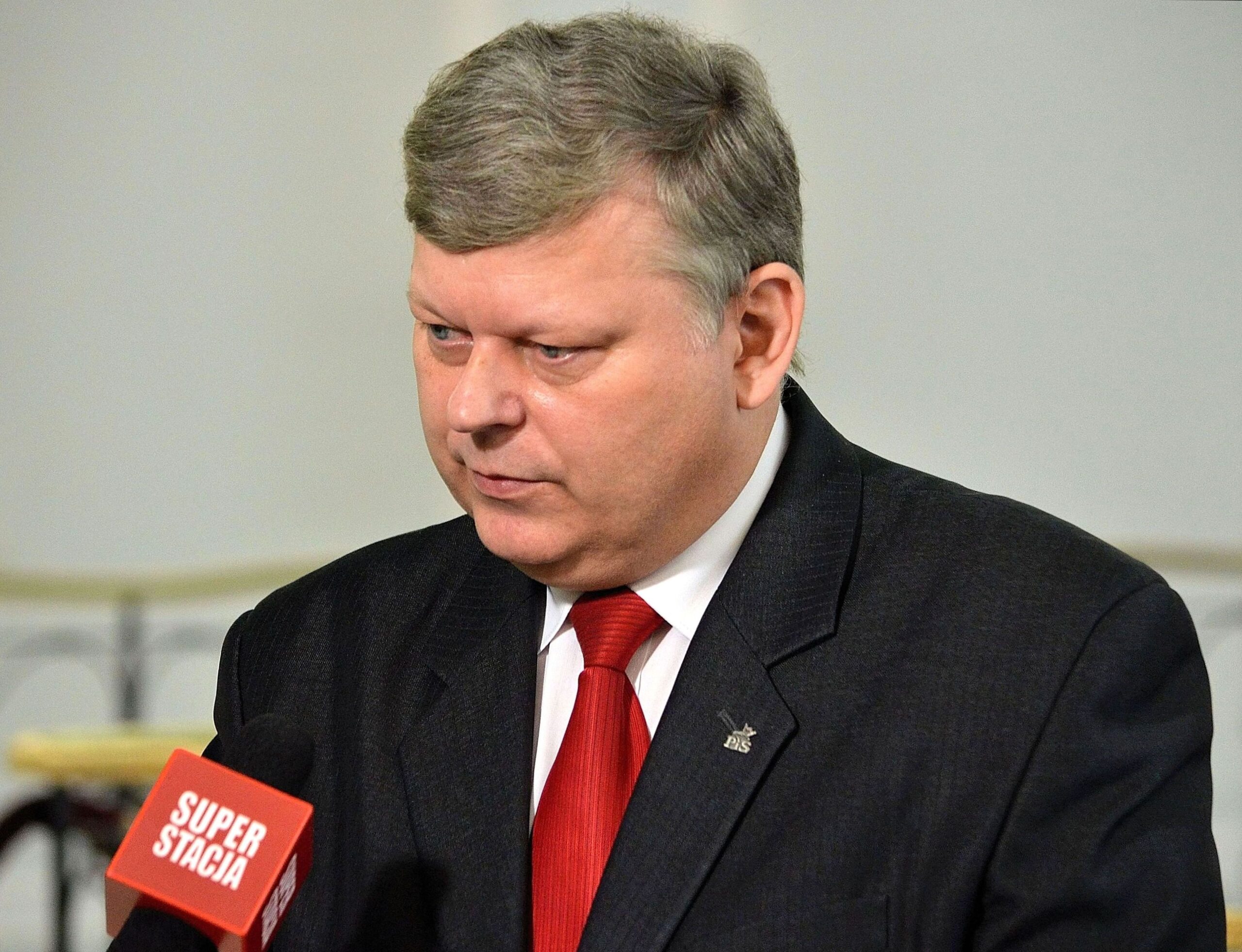 Suski: Opóźnienie modernizacji kolei z Warszawy do Radomia wyniesie aż siedem lat