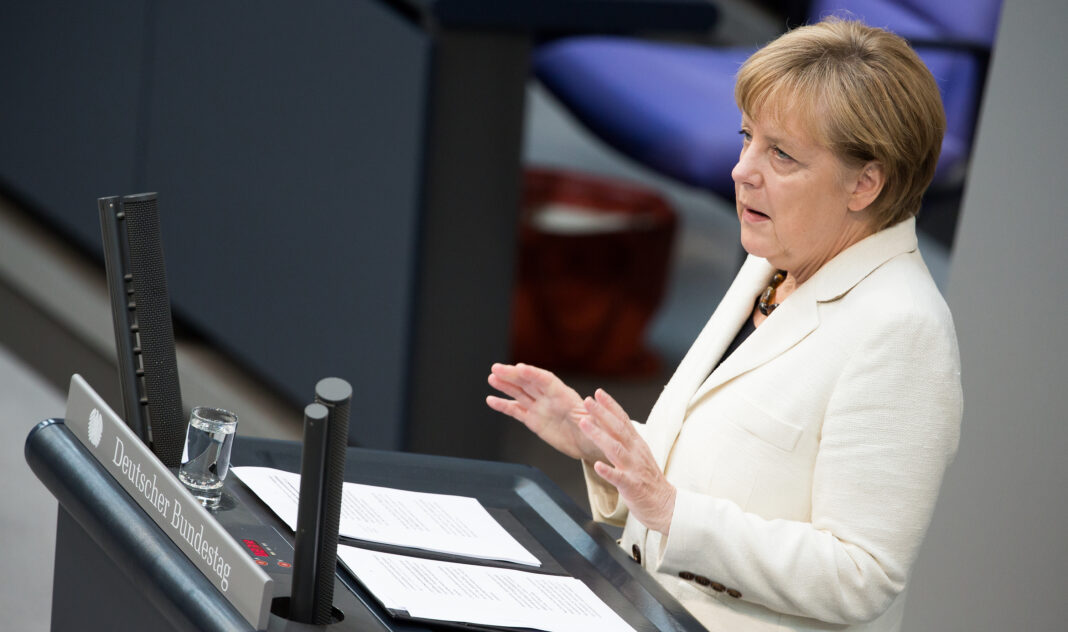 Merkel w Bundestagu. Fot. Tobias Koch