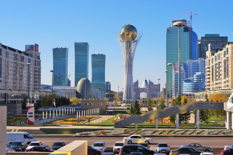 Kazachstan boi się niedoborów paliw i wprowadza zakaz wywozu