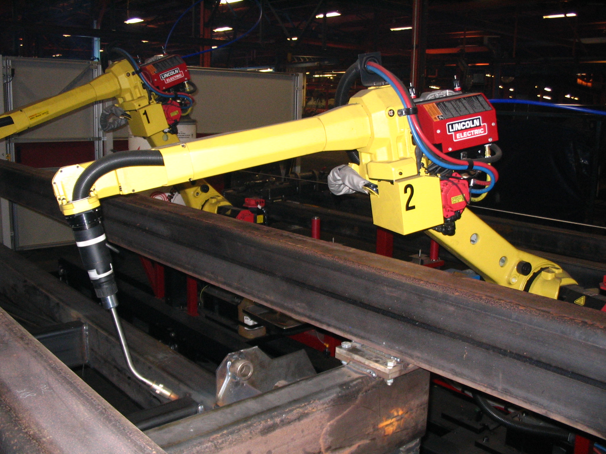 Robot przemysłowy. Fot. Wikimedia Commons