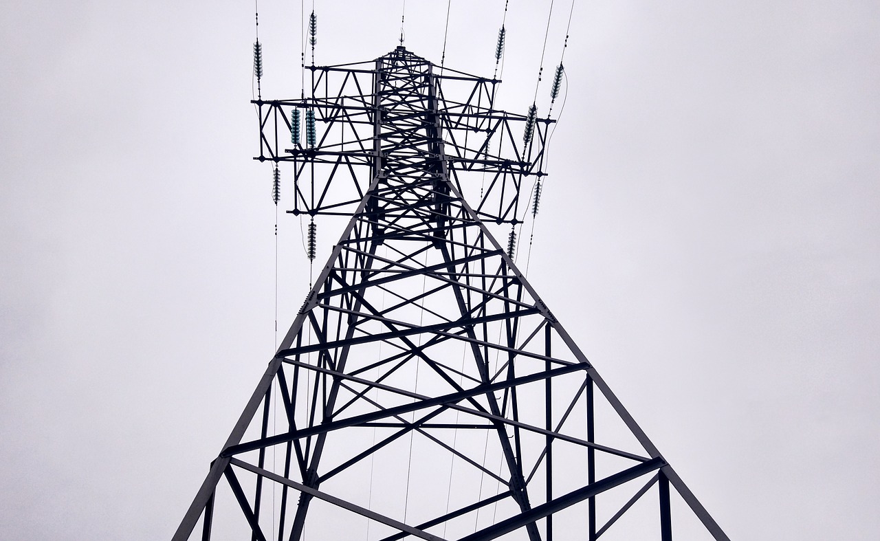 Linia elektroenergetyczna. fot. pixabay.com