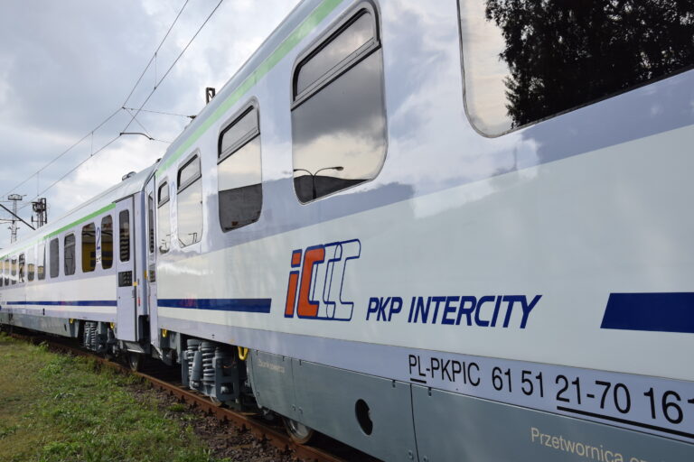 Koniec pociągów TLK? PKP zapowiada ich likwidację do 2030 roku