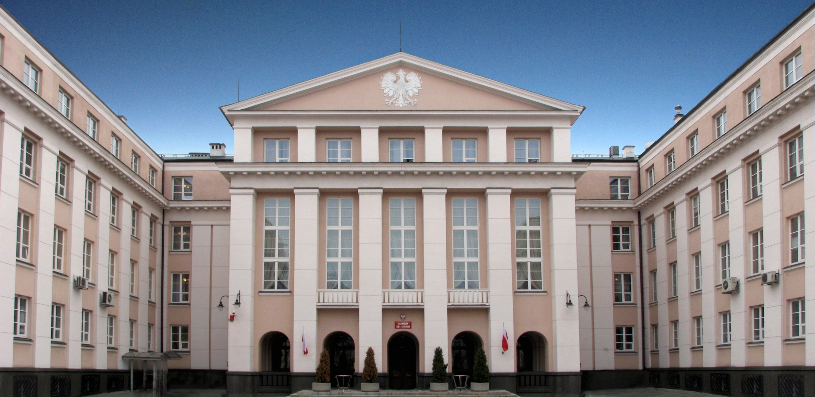 Siedziba Najwyższej Izby Kontroli. Źródło: Wikipedia