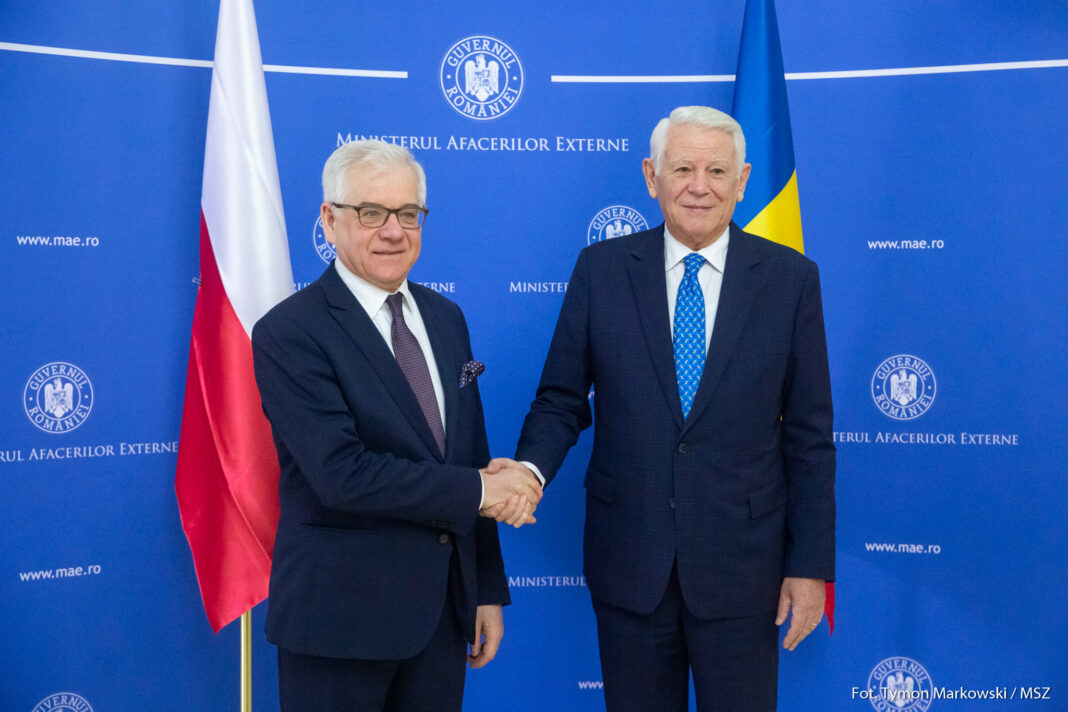 Minister Jacek Czaputowicz z ministrem Spraw Zagranicznych Rumunii Teodorem Melescanu. Fot. Tymon Markowski / MSZ