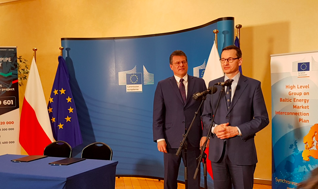 Marosz Szefczovicz i Mateusz Morawiecki. Źródło: KPRM/Twitter