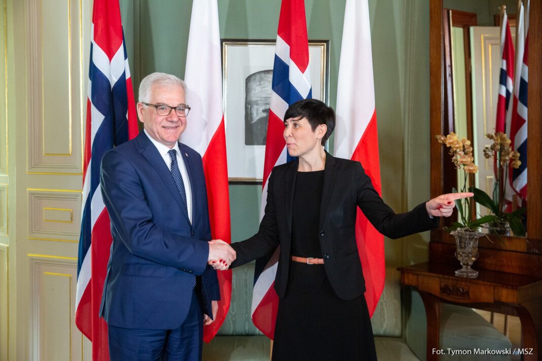 Szef MSZ Jacek Czaputowicz w Norwegii. Fot. Twitter MSZ