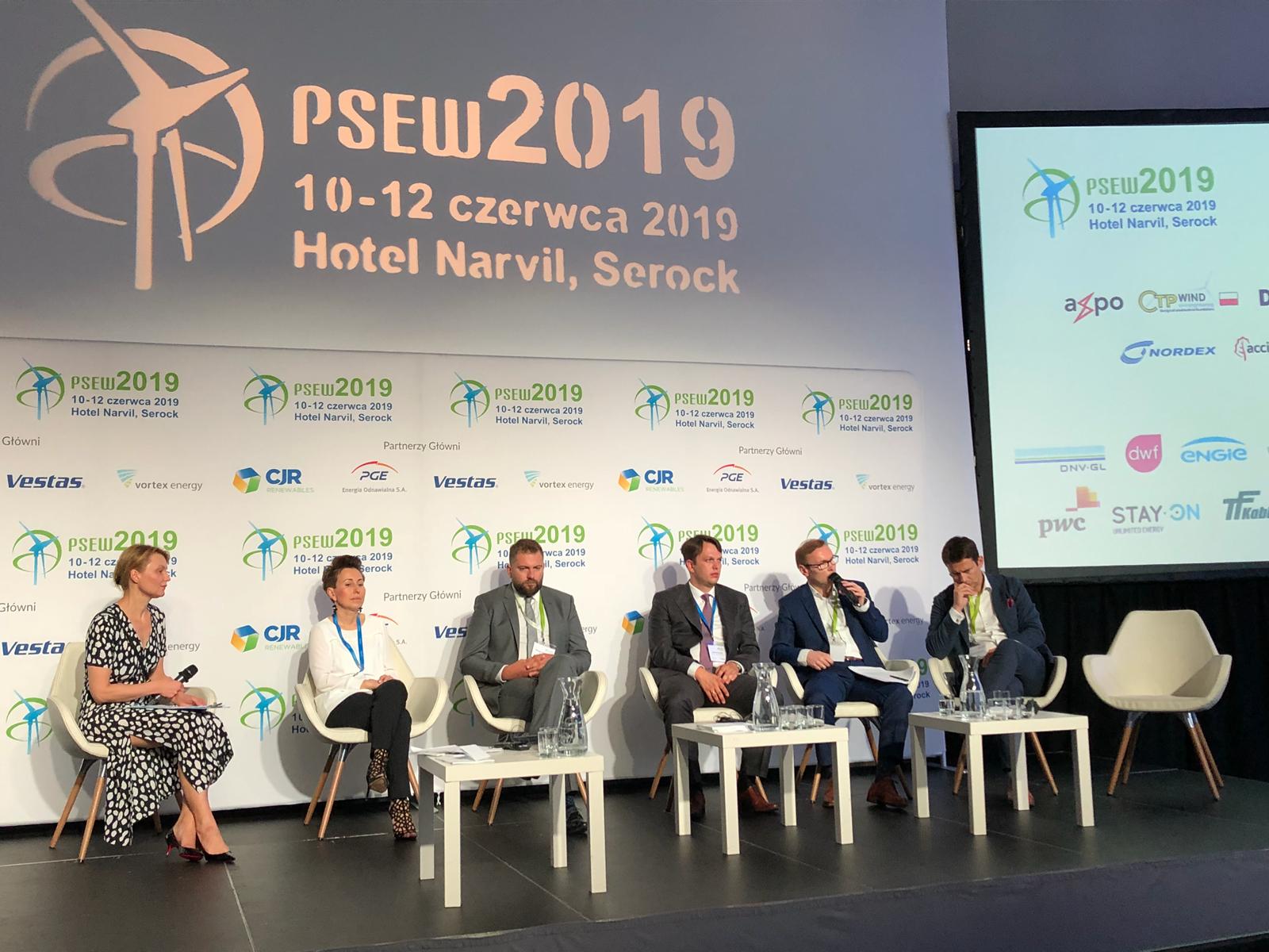 Konferencja PSEW 2019. Panel poświęcony regulacjom. Fot. BiznesAlert.pl
