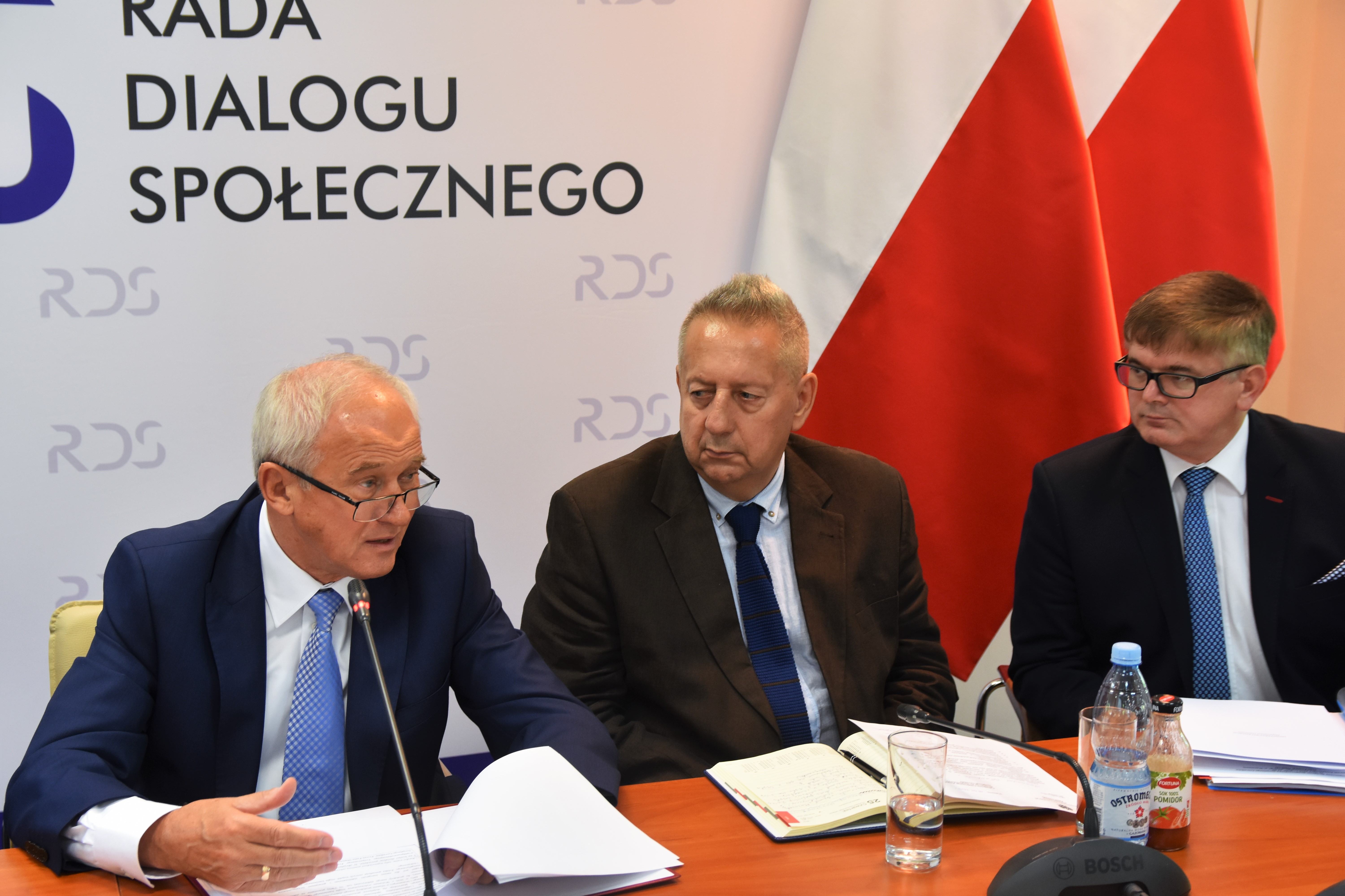 Krzysztof Tchórzewski na posiedzeniu Rady Dialogu Społecznego. Fot. Ministerstwo Energii
