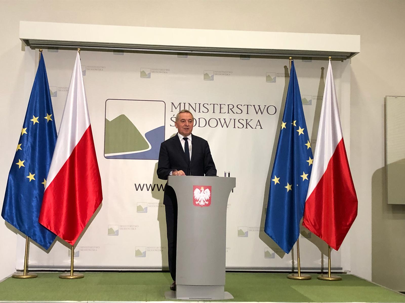 Minister środowiska Henryk Kowalczyk na konferencji prasowej. Fot. Bartłomiej Sawicki/BiznesAlert.pl