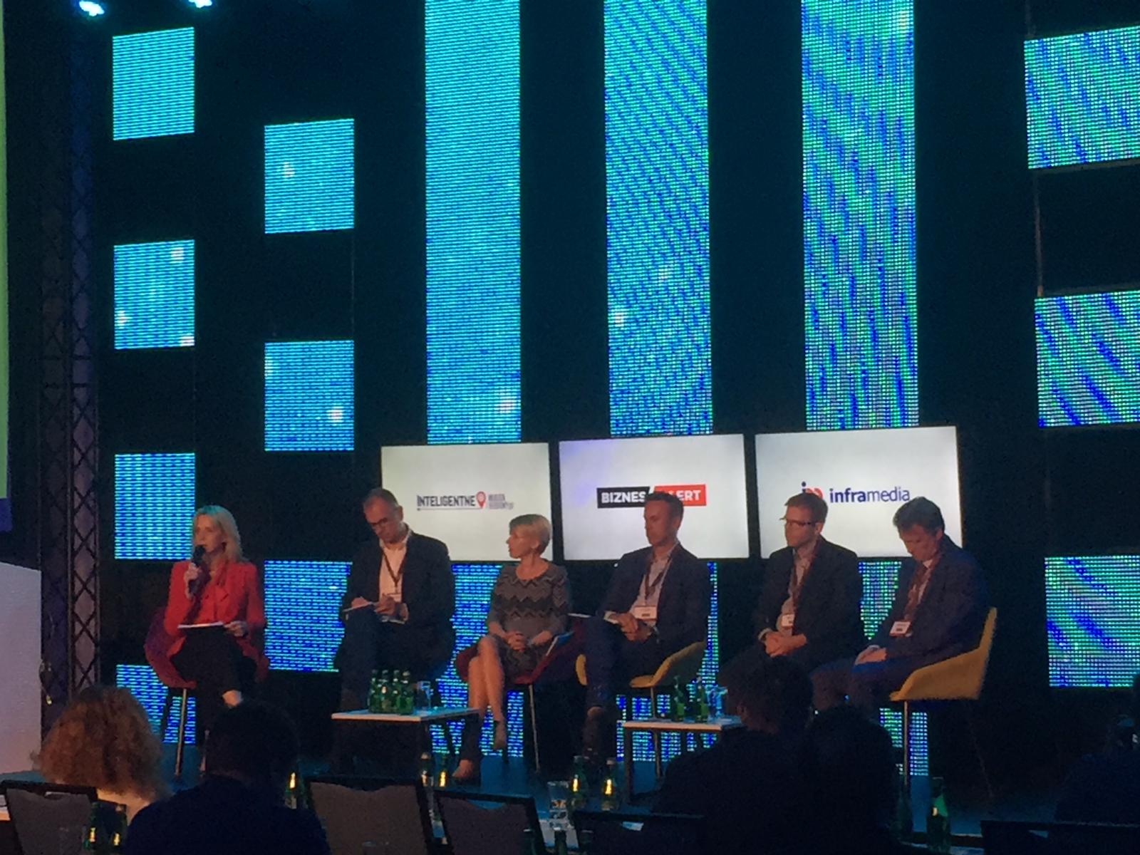 Panel dyskusyjny na Smart City Forum. Fot. BiznesAlert.pl