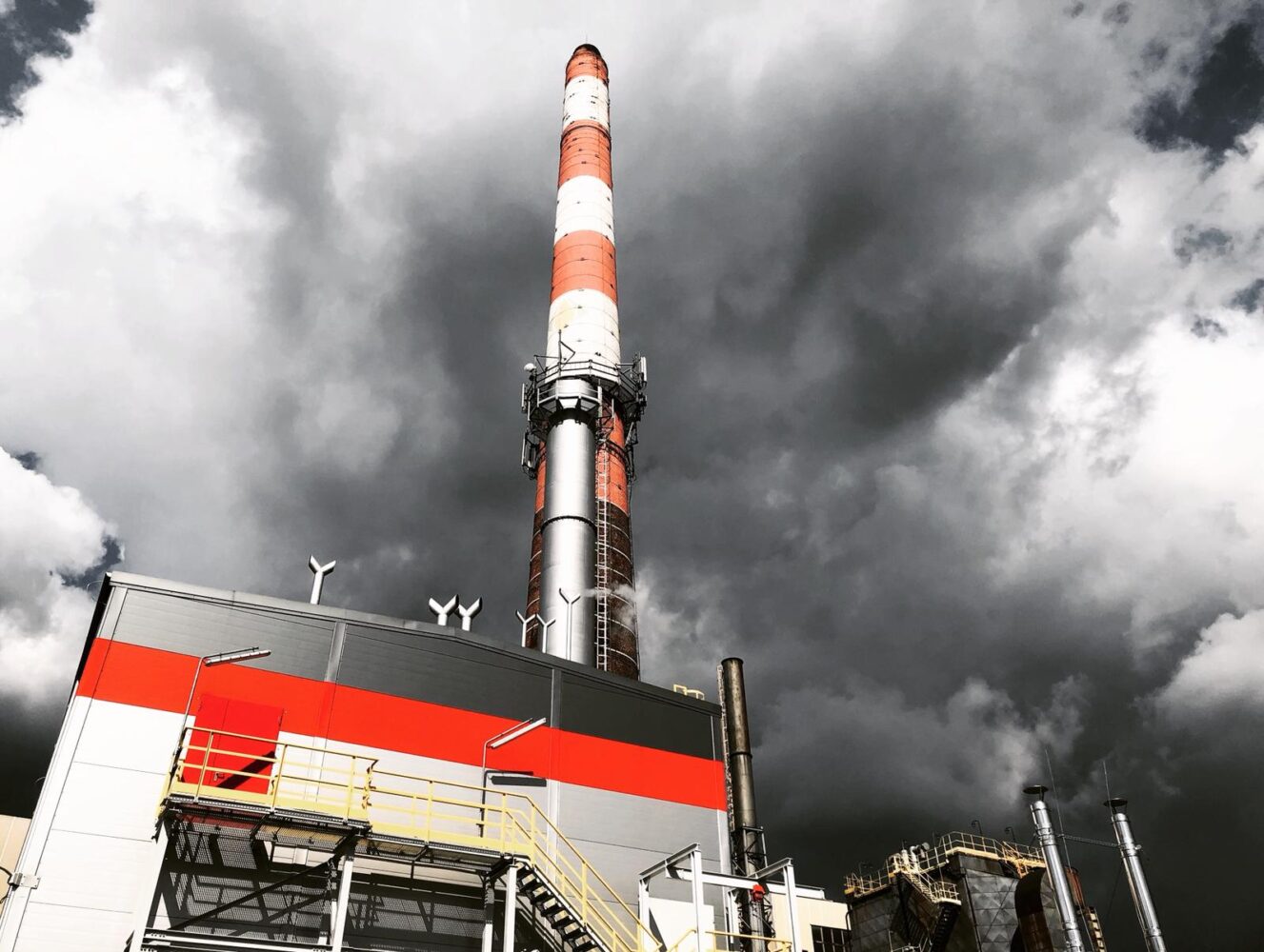 Orlen Południe w Trzebini. Elektrociepłownia zakładu. Fot. BiznesAlert.pl/Bartłomiej Sawicki