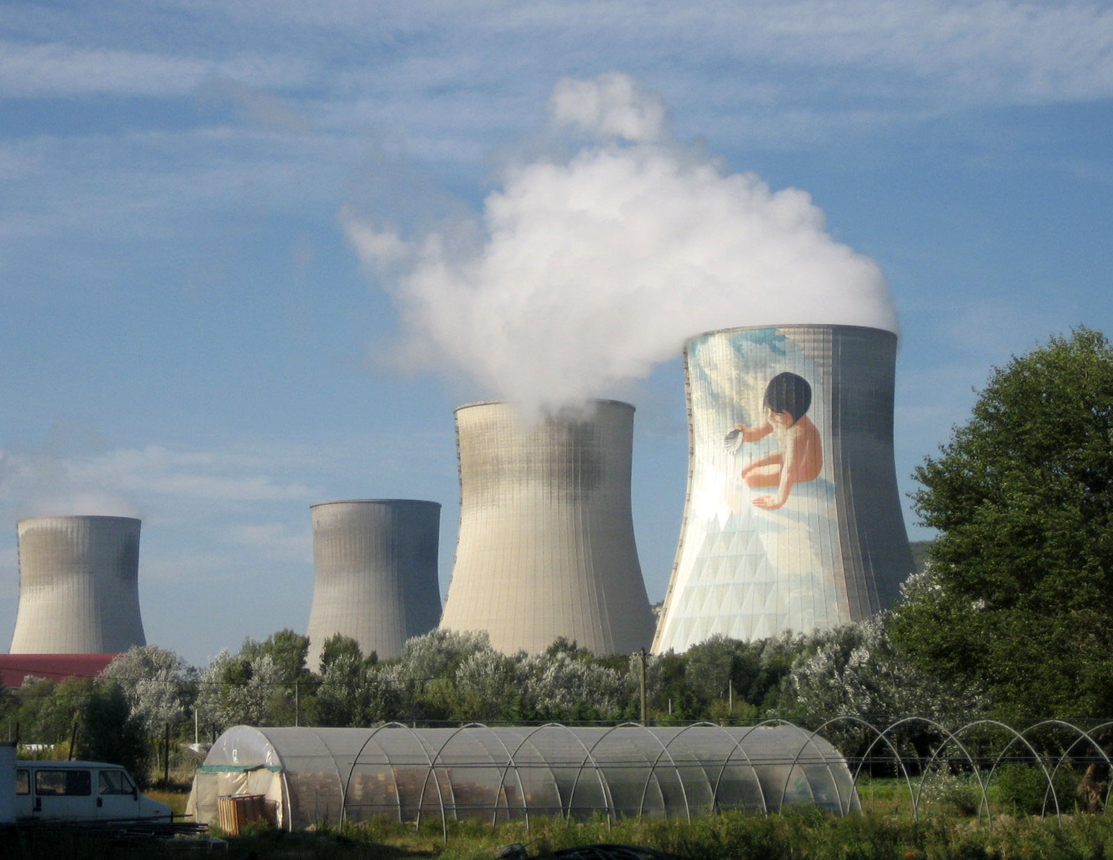 Elektrownia jądrowa Cruas. Źródło: Flickr