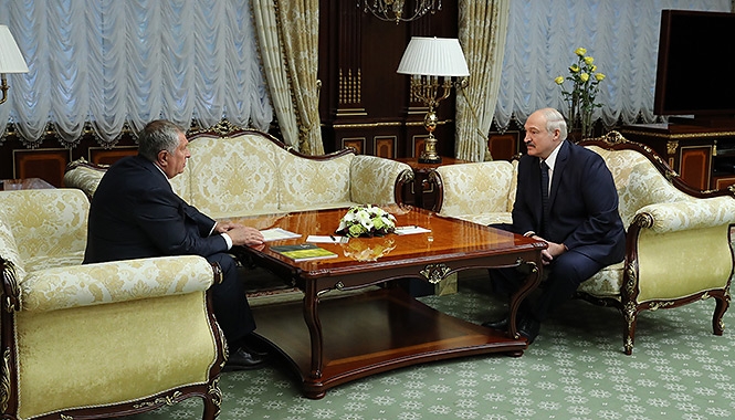 Aleksandr Łukaszenka i Igor Sieczin. Fot. Kancelaria Prezydenta Białorusi