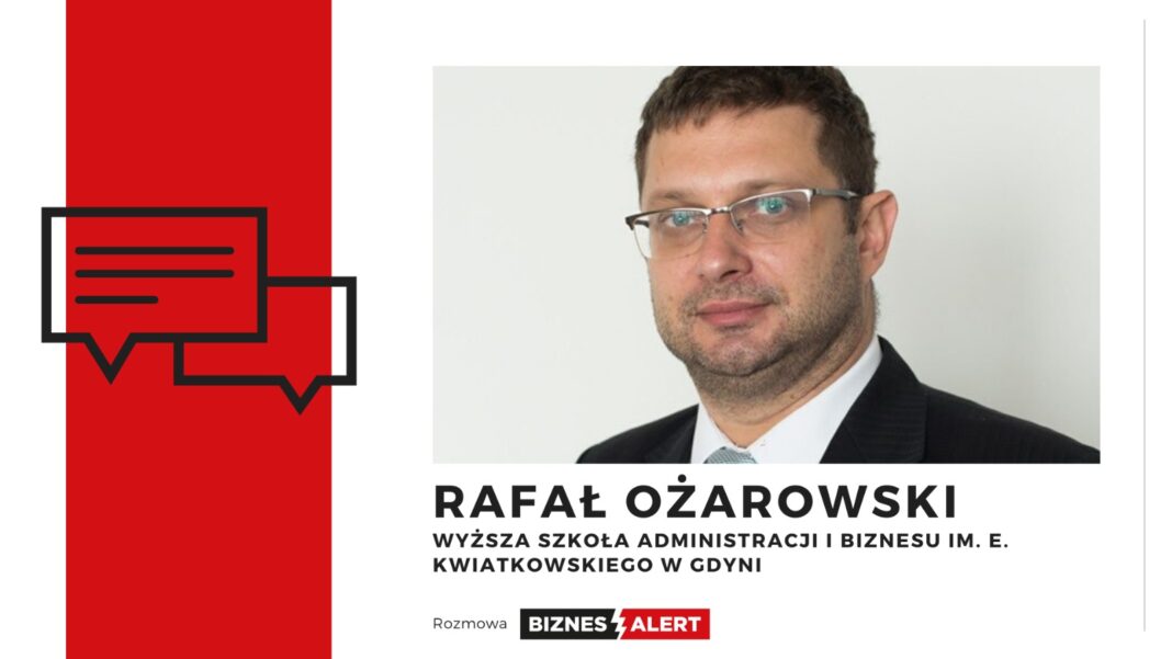 Rafał Ożarowski. Grafika: Patrycja Rapacka/BiznesAlert.pl