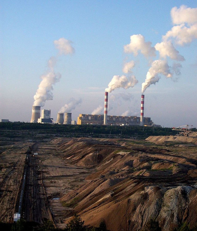 Elektrownia Bełchatów. Źródło: Wikimedia Commons