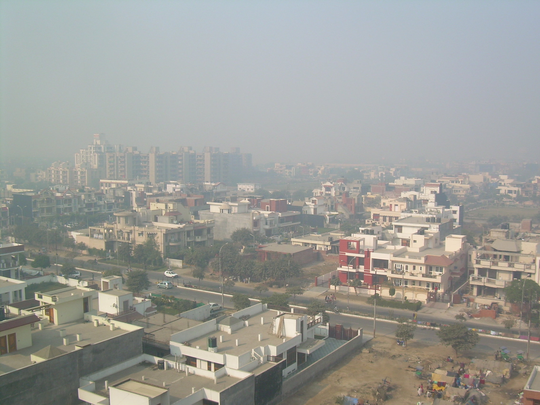 Smog w New Delhi. Źródło Wikicommons