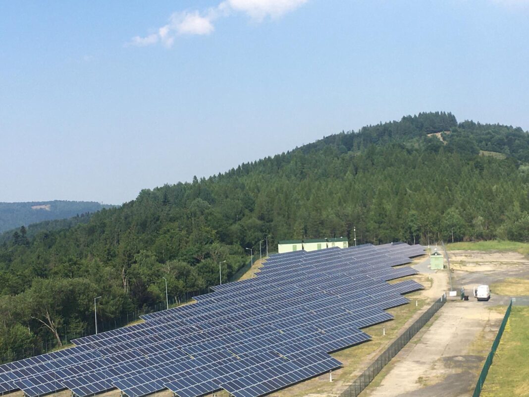 Elektrownia Fotowoltaiczna Góra Żar. Fot. BiznesAlert.pl.