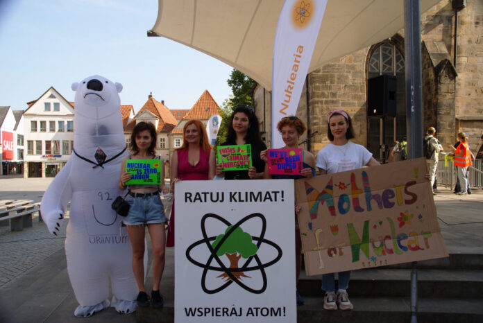 Protest FOTA4CLIMATE i organizacji niemieckich w obronie atomu. Fot. FOTA4CLIMATE