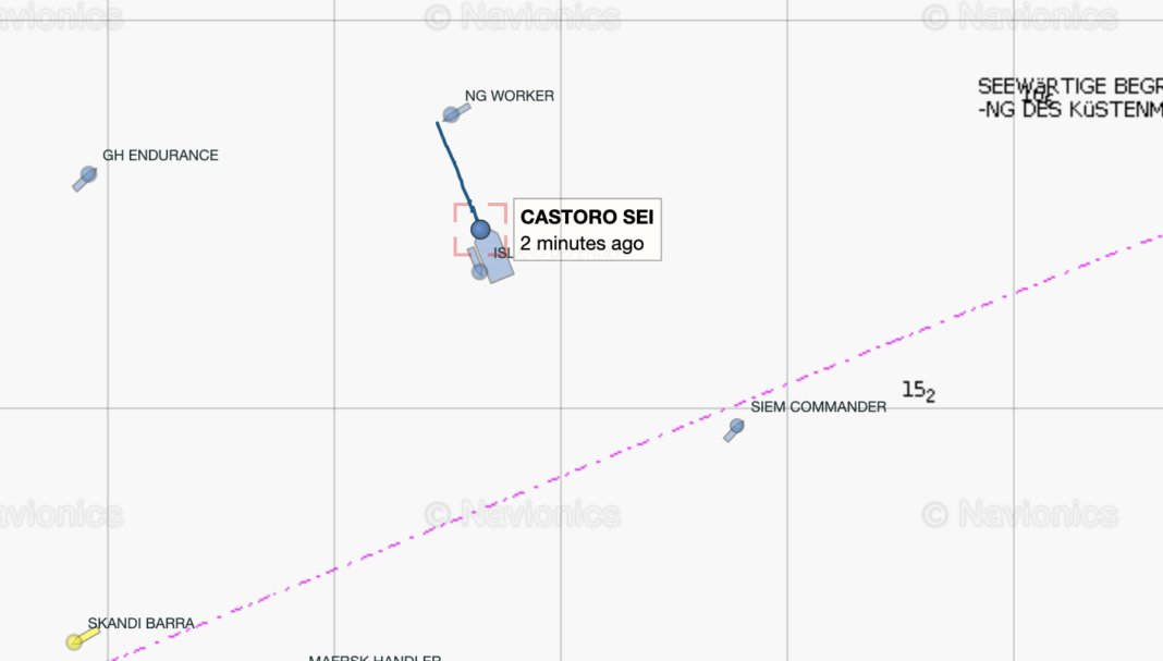 Pozycja Castoro Sei przy granicy morza terytorialnego Polski fot.MarineTraffic