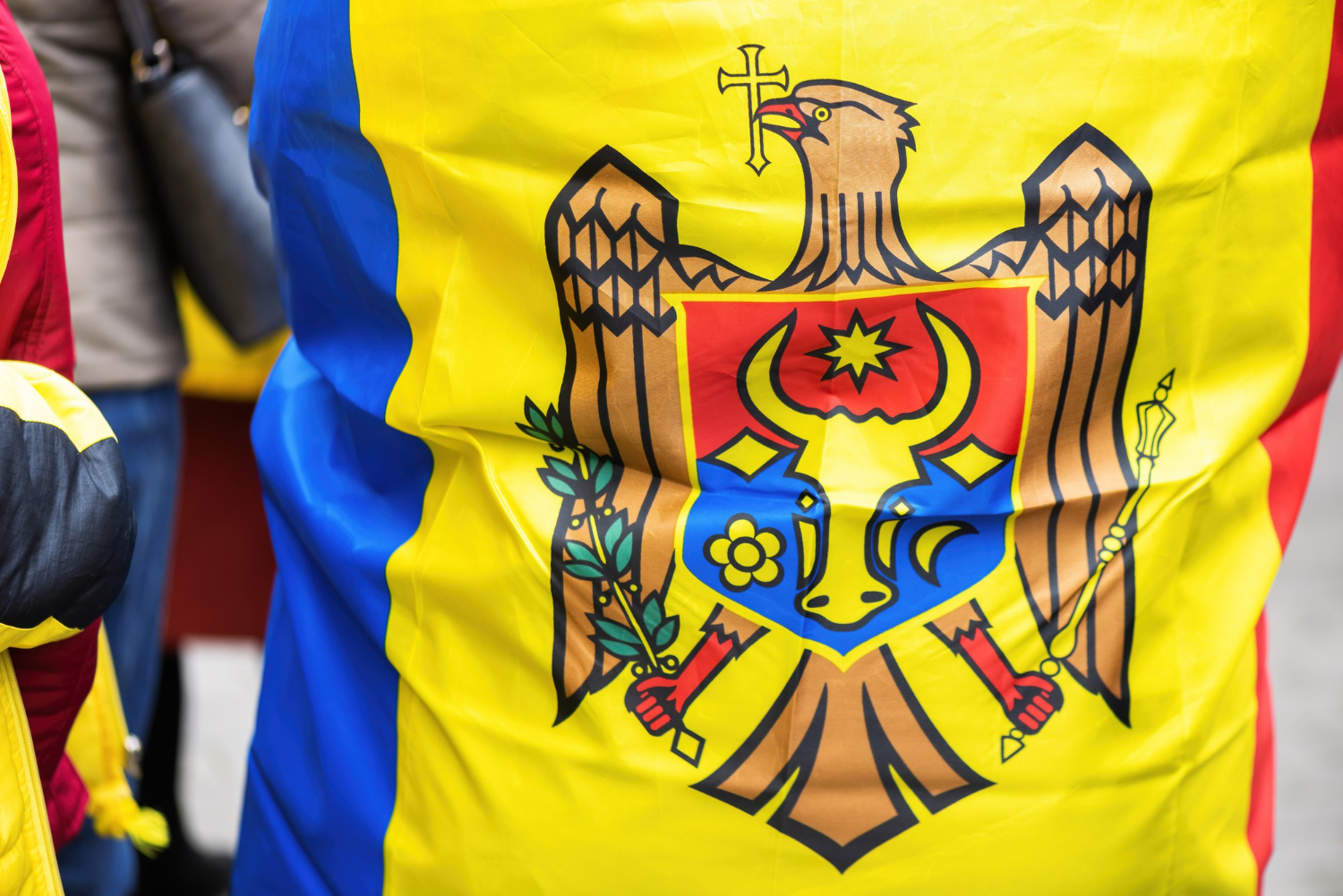 Flaga Mołdawii. Fot. Freepik