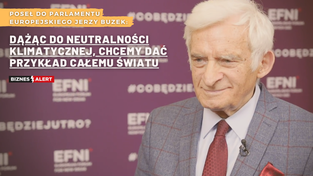 Jerzy Buzek. Grafika: Gabriela Cydejko.