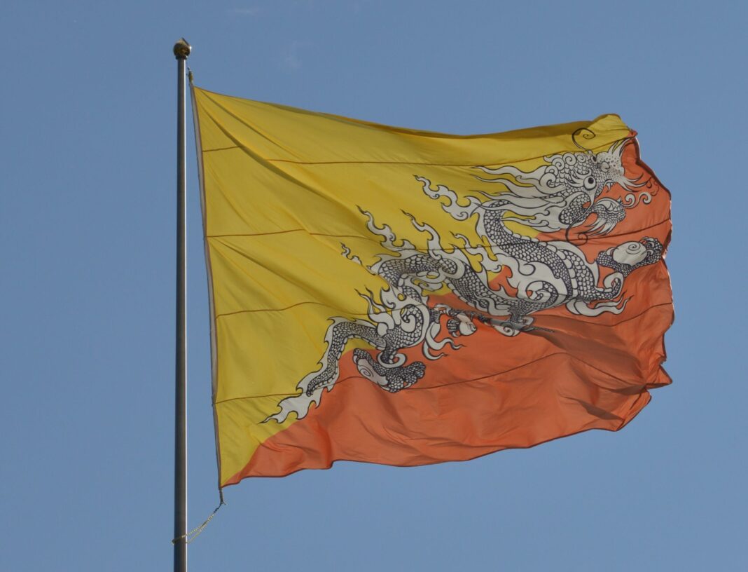 Flaga Bhutanu. Źródło: Wikicommons