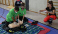 Uczniowie szkolą się w udzielaniu pierwszej pomocy. Fot. Polska Grupa Energetyczna