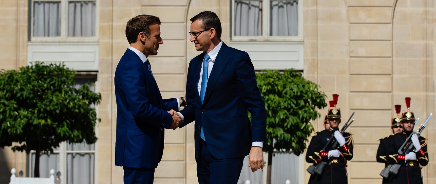 Prezydent Francji Emmanuel Macron i premier Mateusz Morawiecki. Źródło KPRM