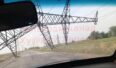 Wywrócony pylon z Elektrowni Zaporoże na Krym. Fot. Energoatom/Twitter.