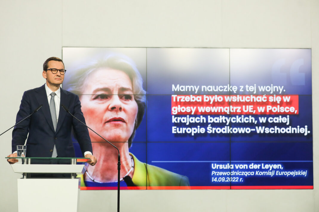 Mateusz Morawiecki na konferencji prasowej. Fot: Prawo i Sprawiedliwość.