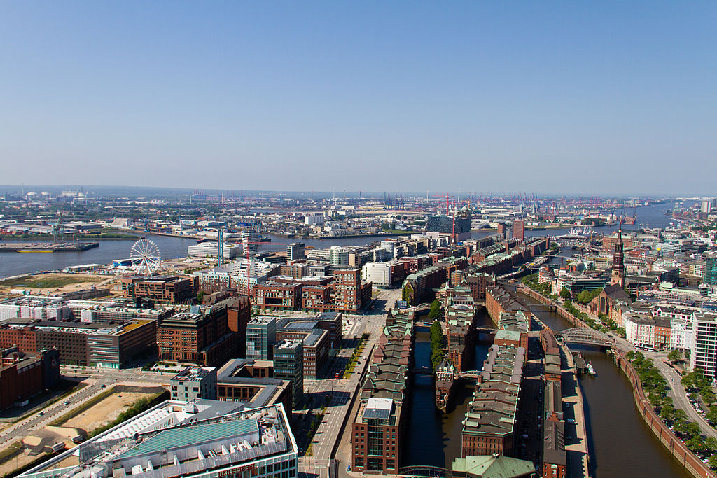 Port w Hamburgu. Źródło: Wikipedia
