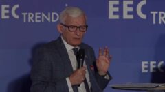 Prof. Jerzy Buzek na EEC Trends. Fot. Michał Perzyński
