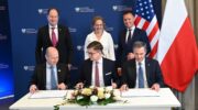 Podpisanie umowy o zasadach współpracy PEJ Bechtel Westinghouse. Fot. Ministerstwo klimatu i środowiska.