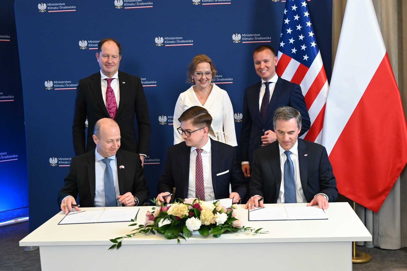 Podpisanie umowy o zasadach współpracy PEJ Bechtel Westinghouse. Fot. Ministerstwo klimatu i środowiska.