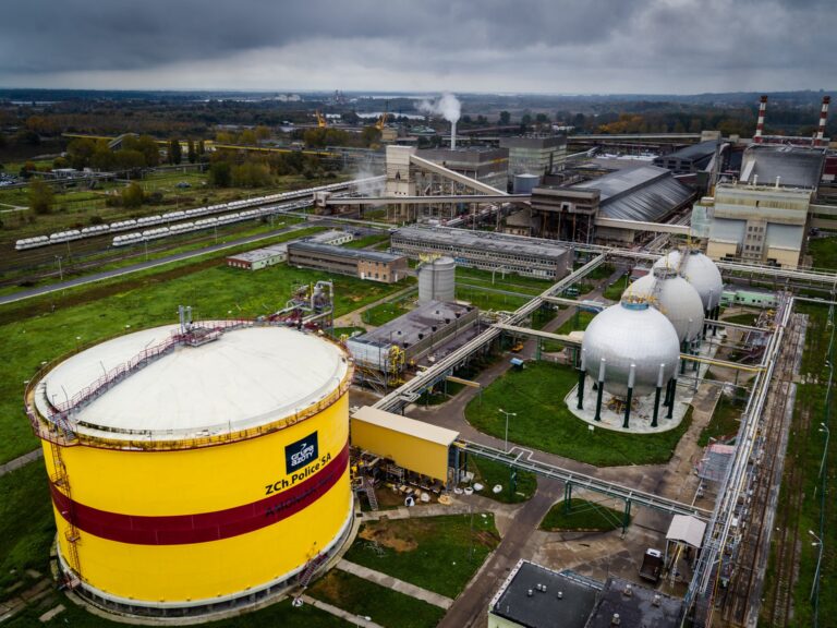Grupa Azoty podpisała umowę z ukraińską Grupą Agroprosperis na dostawę nawozów NPK