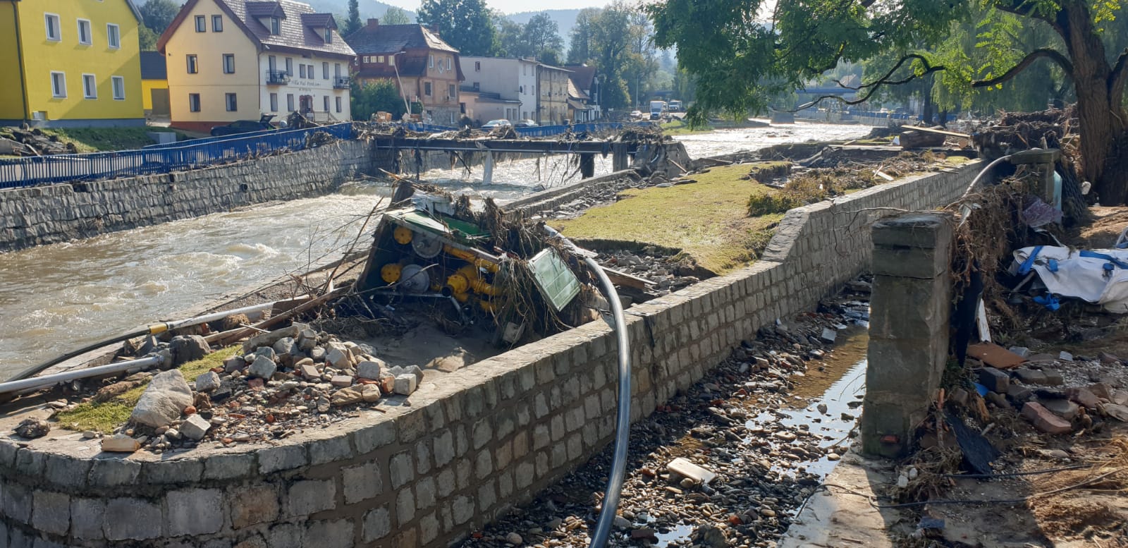 Cysterny z LPG stoją na granicy z Polską przez podejrzenie, iż to gaz rosyjski