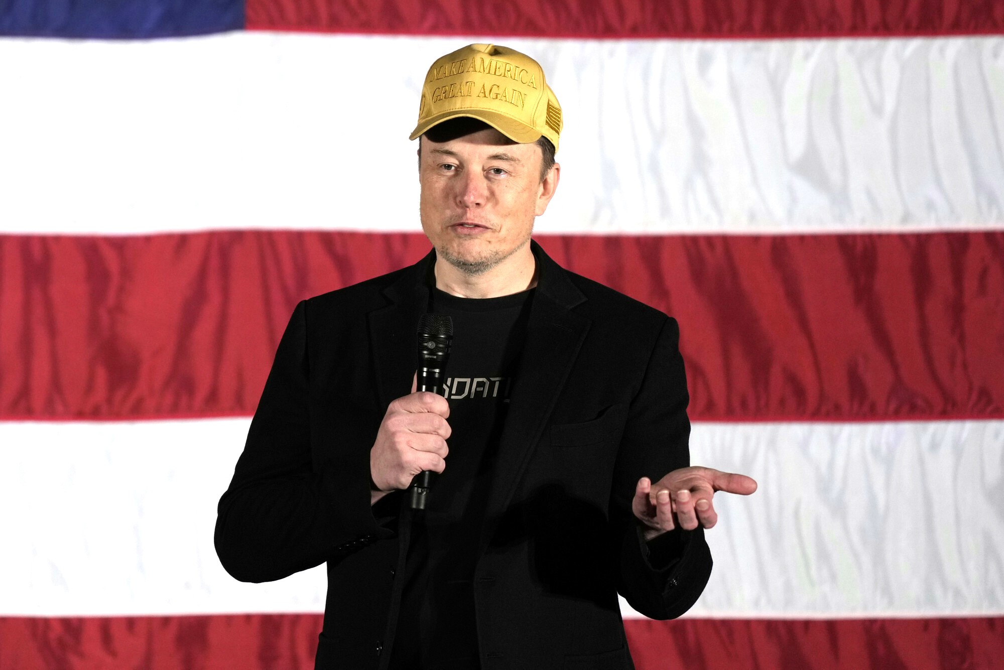 Elon Musk z kontraktem w Europie? Włoski rząd zaprzecza, ale agencje już podają szczegóły