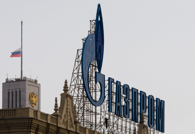 Tonący Gazprom próbuje się ratować produkcją pralek i lodówek