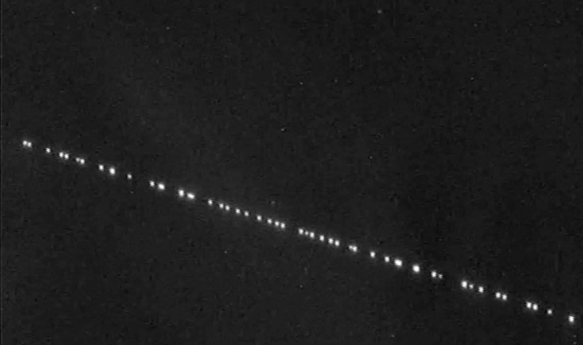 Kosmiczny pociąg Starlink nad Polską