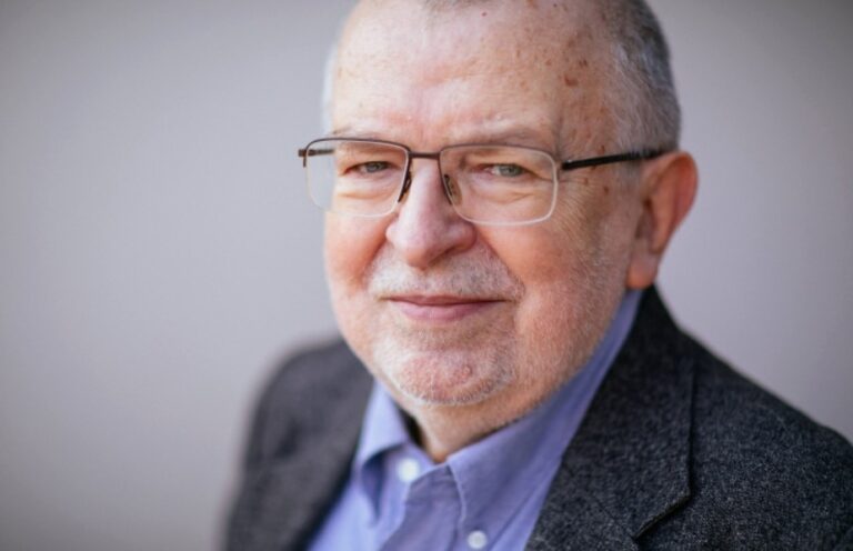 Profesor Zbigniew Lewicki: Trump konsekwentnie realizuje swój plan