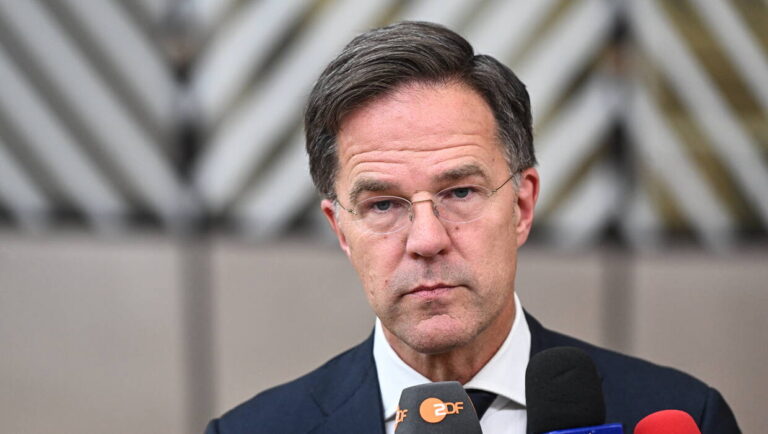 Rutte: Stany Zjednoczone pozostają całkowicie oddane NATO