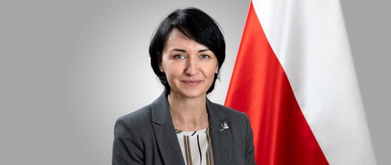 Wiceszefowa MSZ: konsulowie szacują, że deportacja z USA może dot. do 30 tys. Polaków