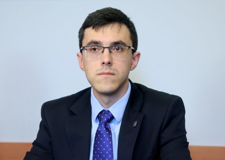 Nocna prohibicja na stacjach paliw – czy ma to sens? 