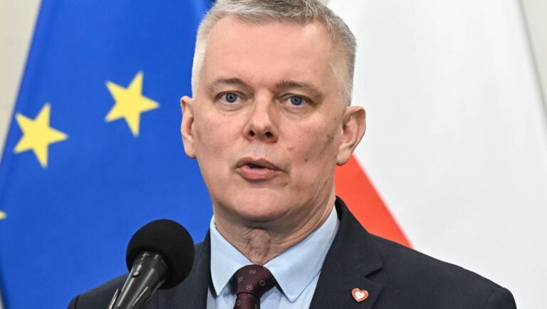 Siemoniak: będzie 18 rozporządzeń do ustawy o ochronie ludności i obronie cywilne
