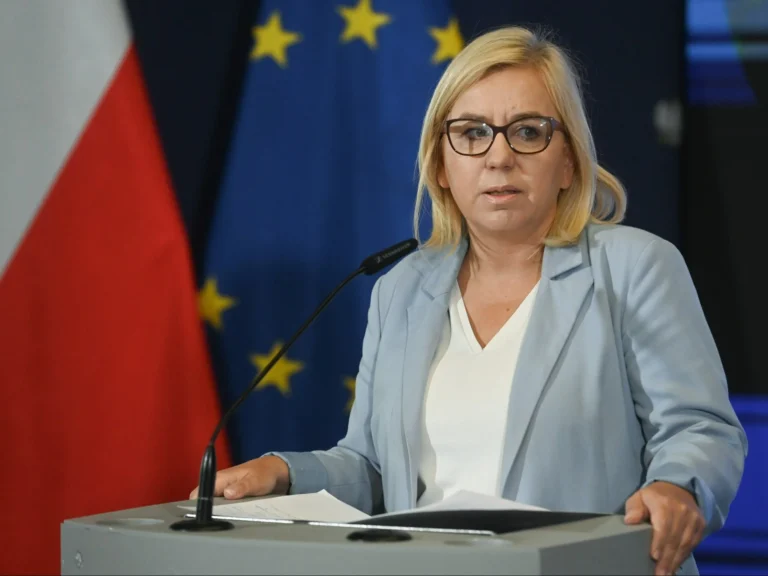 Hennig-Kloska: rząd w trybie obiegowym przyjął projekt ustawy wiatrakowej