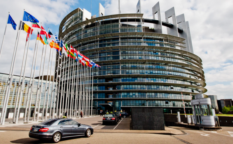 Czy Unia wróci do rosyjskiej energii? Europa Środkowo-Wschodnia bije na alarm